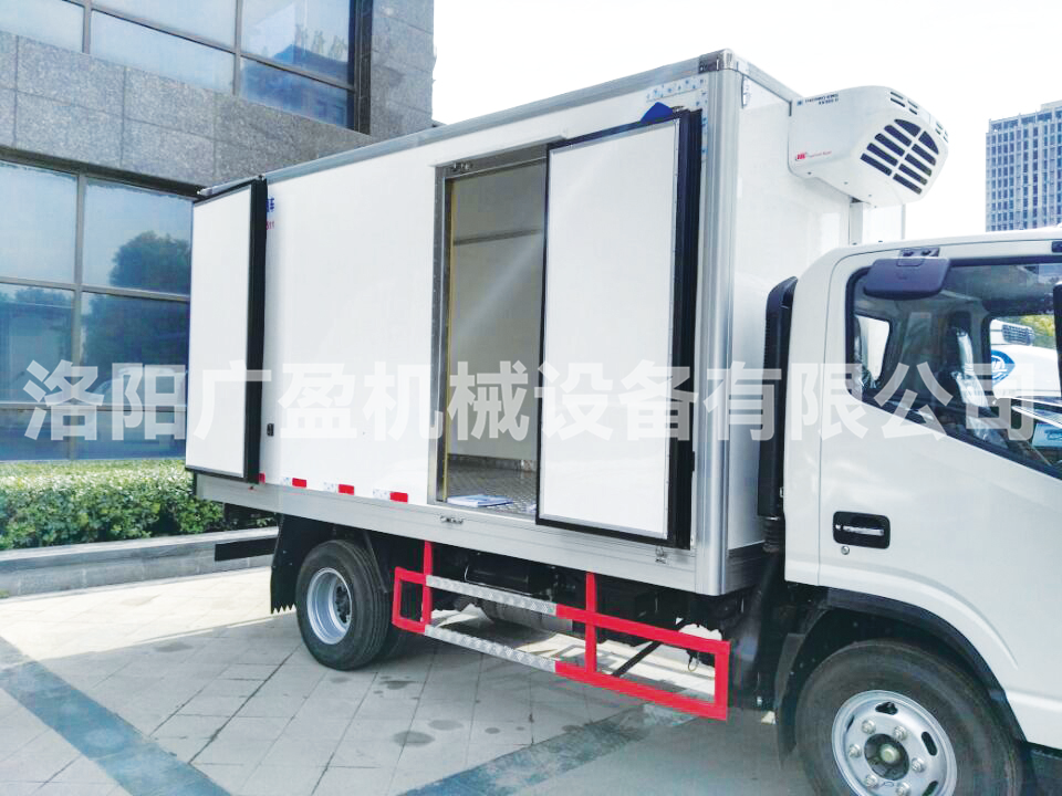 冷藏車(chē)廂板熱壓機(jī)